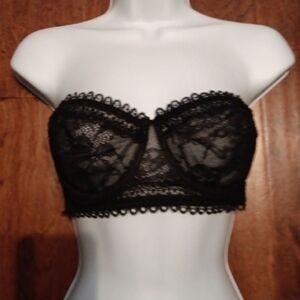 Victoria Secret Woman's Bra Size 34D Black Lace